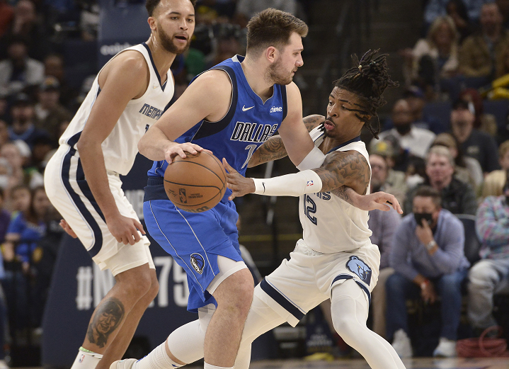  莫兰特复出准三双，灰熊大胜开拓者  