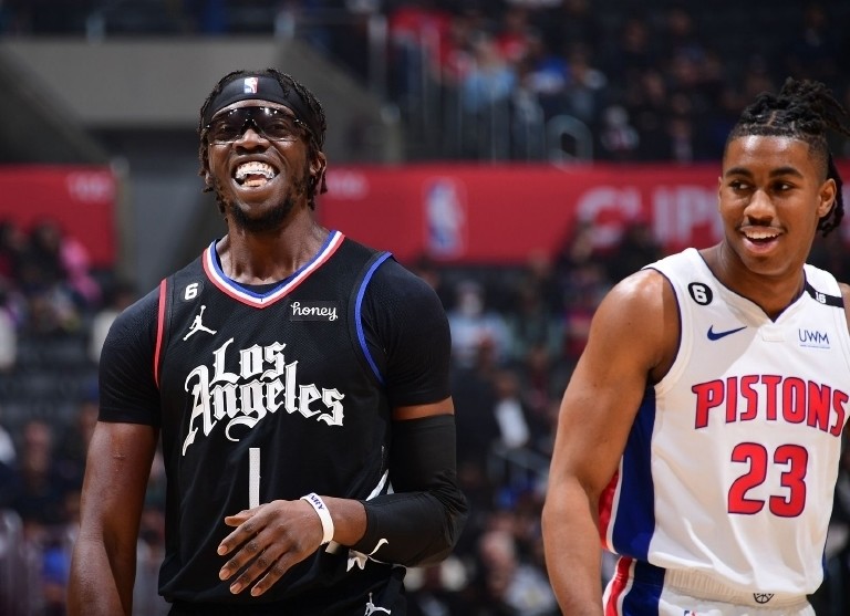  快船乔治复出首战状态低迷  