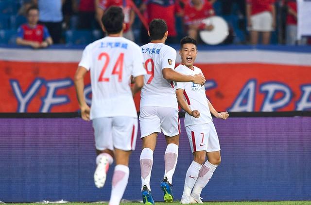  法甲金靴竞争激烈，拉卡泽特领跑射手榜  