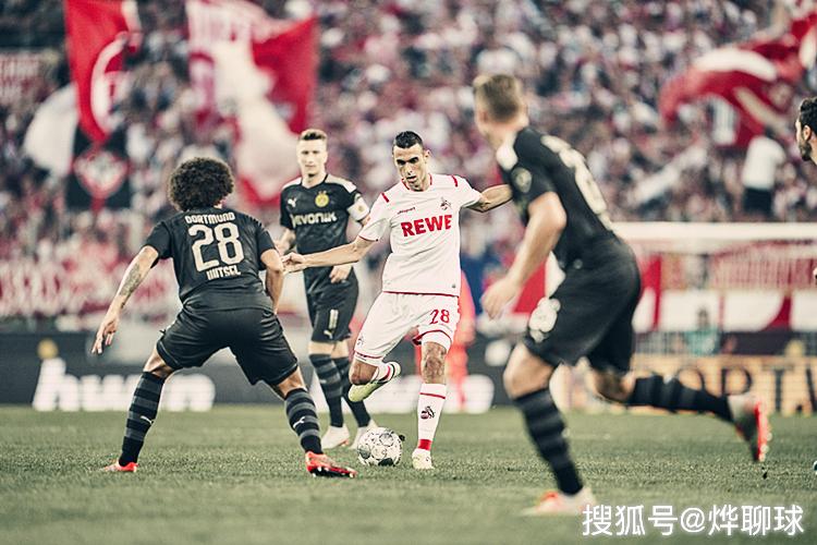 拜仁打破德甲尘封纪录，单季狂轰百球创奇迹  