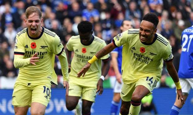  阿森纳终结曼城不败金身，萨卡内切射门定江山  