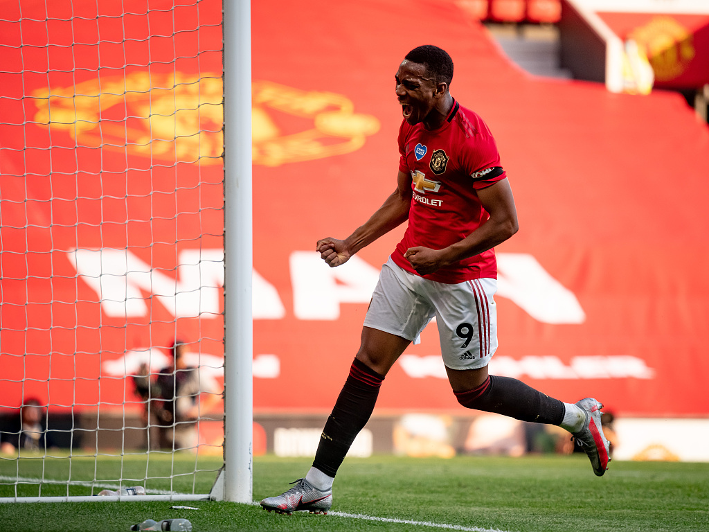  纽卡斯尔联凭借威尔逊帽子戏法轻取谢菲联